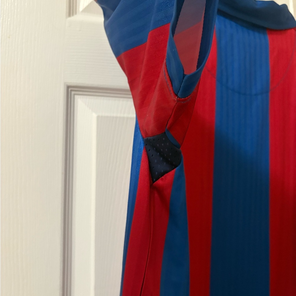 Barca Striped Red and Blue Men's Jersey - Picture 8 of 9